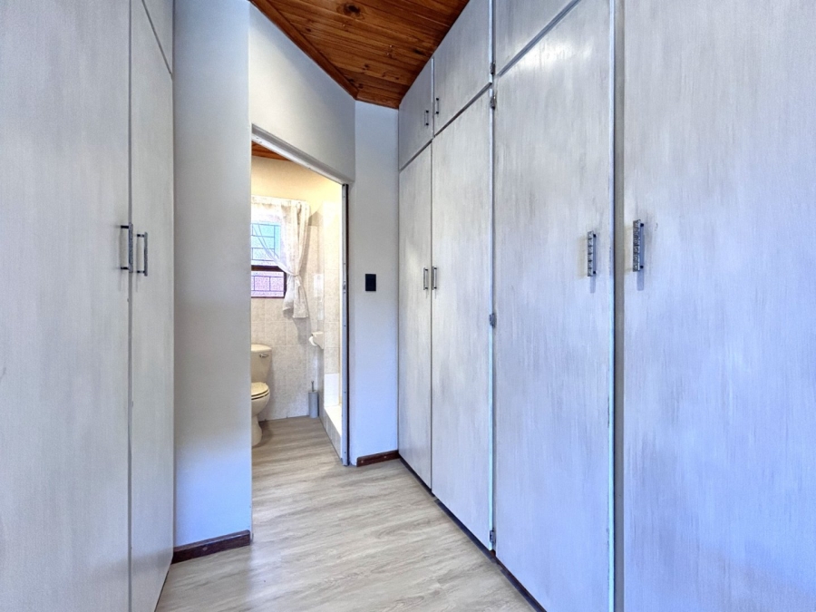 3 Bedroom Property for Sale in Wavecrest Eastern Cape